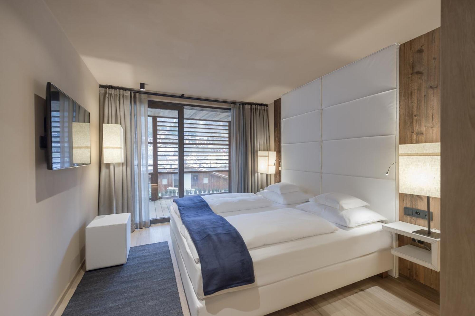 Gardena Chalets Ortisei Bagian luar foto